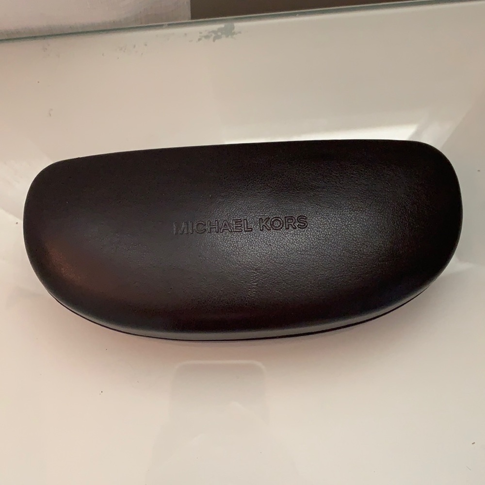 michael kors eye case